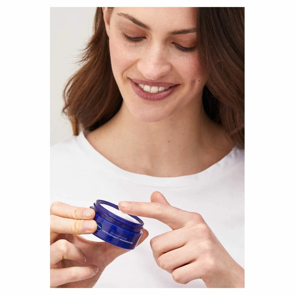 Nivea Essentials Hydraterende Nachtcreme 6 Nivea Essentials Hydraterende Nachtcreme - Afbeelding 4